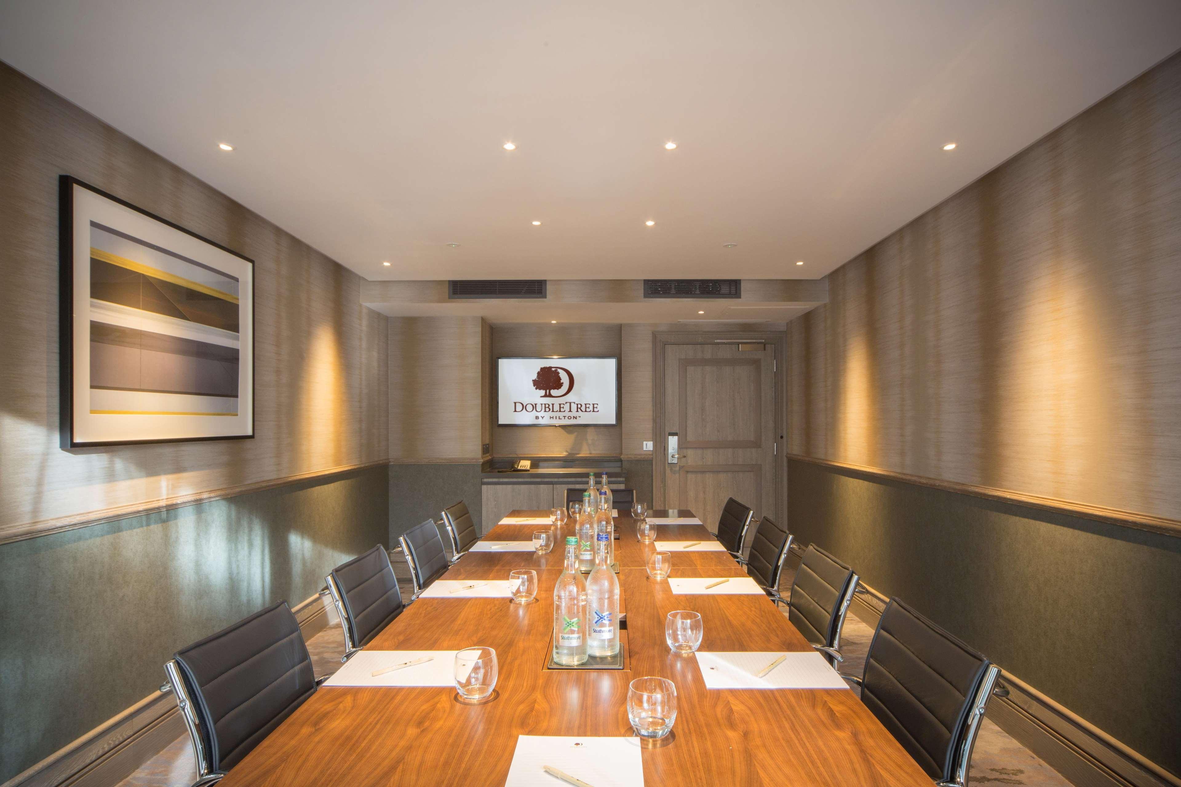 Doubletree By Hilton London Kingston Upon Thames Kingston upon Thames (Greater London) Exterior foto